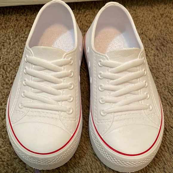 Cute plastic shoes for beach or pool, in perfect condition - Picture 5 of 5